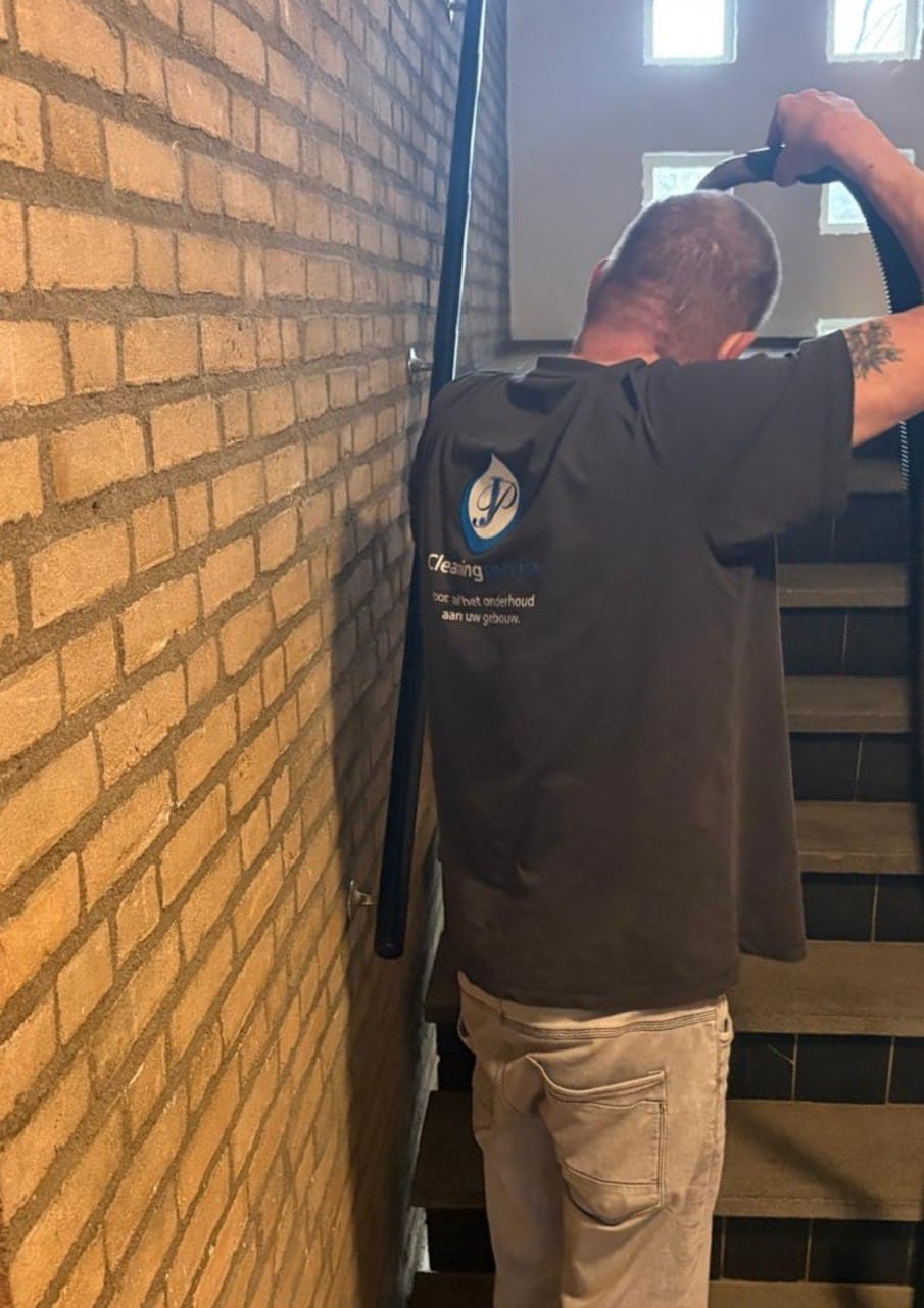 Trappenhuis schoonmaakbedrijf Arnhem specialistisch onderhoud