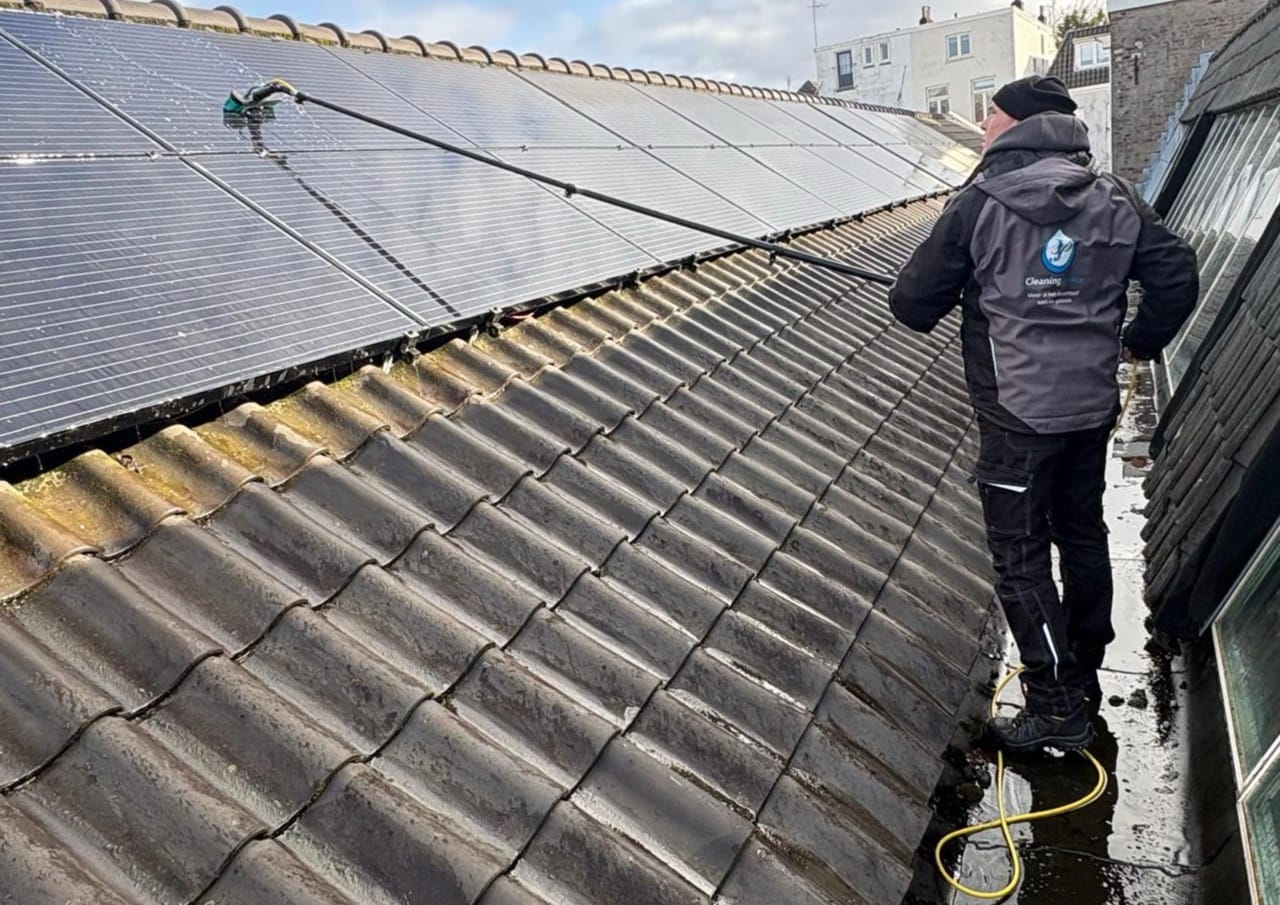 Zonnepanelen reiniging